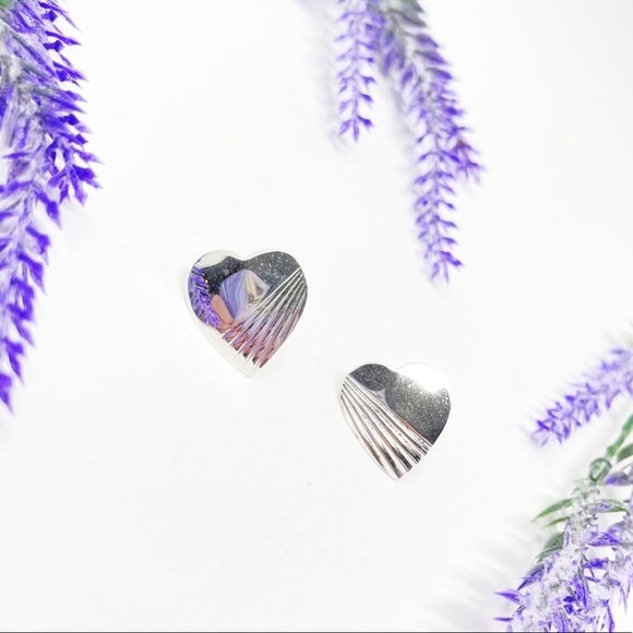 Vintage 70s Groovy Hippy Heart Earrings - Picture 2 of 3